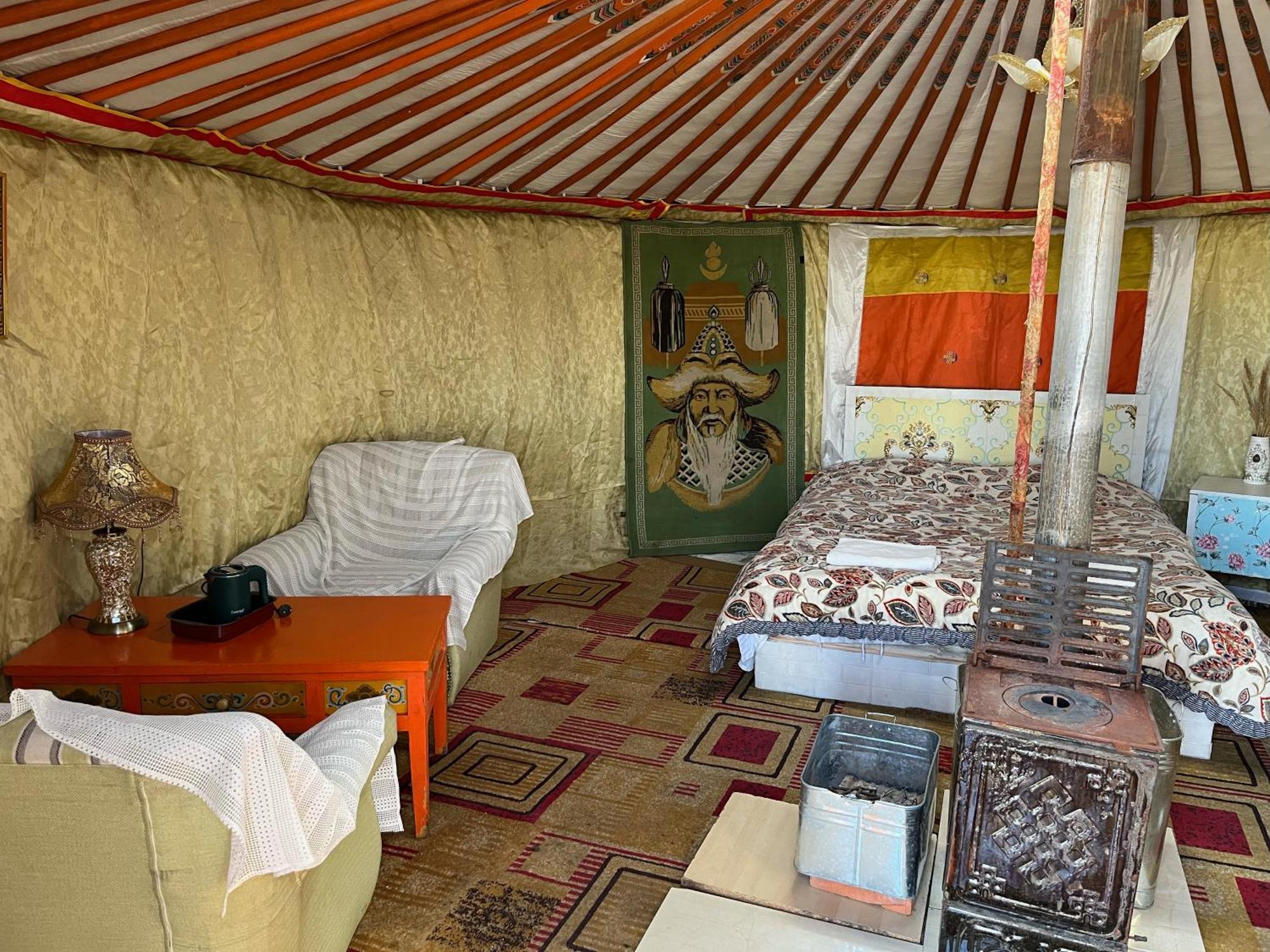 Gana'S Guest House And Tours Ulan Bator Eksteriør bilde